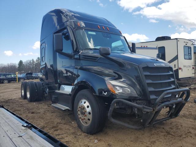  Salvage Freightliner Cascadia 1