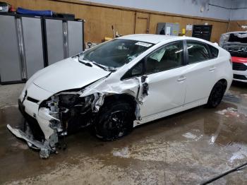  Salvage Toyota Prius