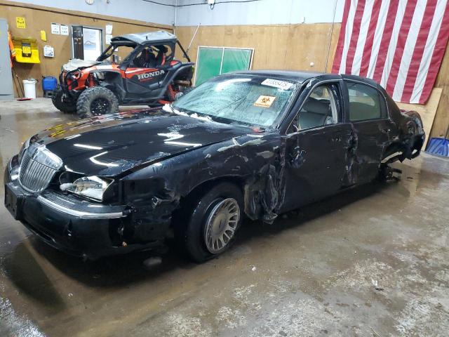  Salvage Lincoln Towncar