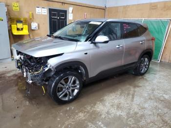  Salvage Kia Seltos