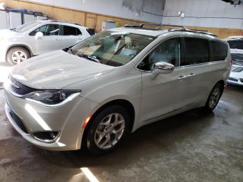  Salvage Chrysler Pacifica