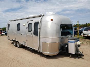  Salvage Airstream Traveltrai