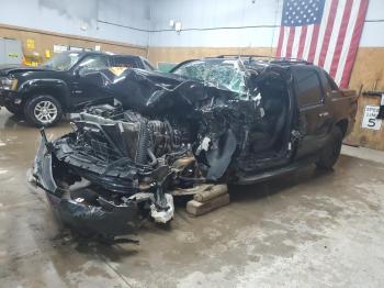  Salvage Chevrolet Avalanche
