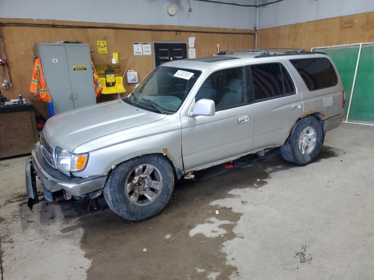 Toyota 4Runner Sr5 Image 1