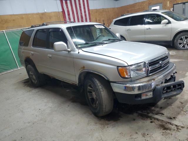Toyota 4Runner Sr5 Image 9