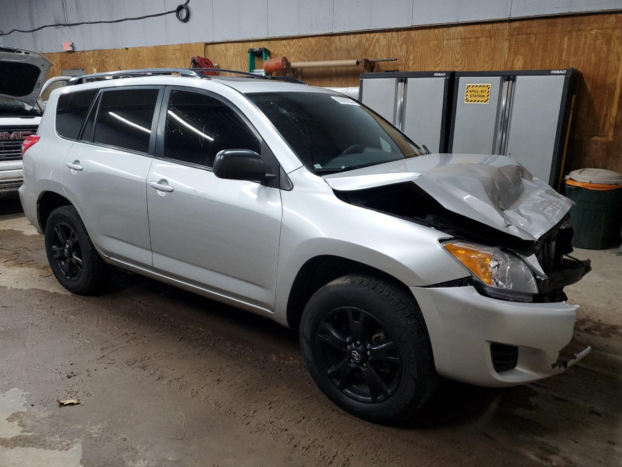 Toyota RAV4 Image 3