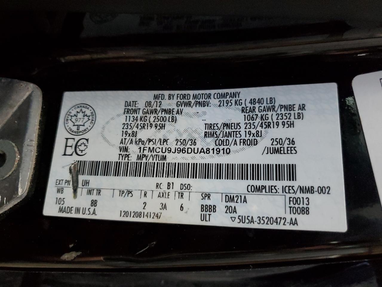 Ford Escape Titanium Image 12