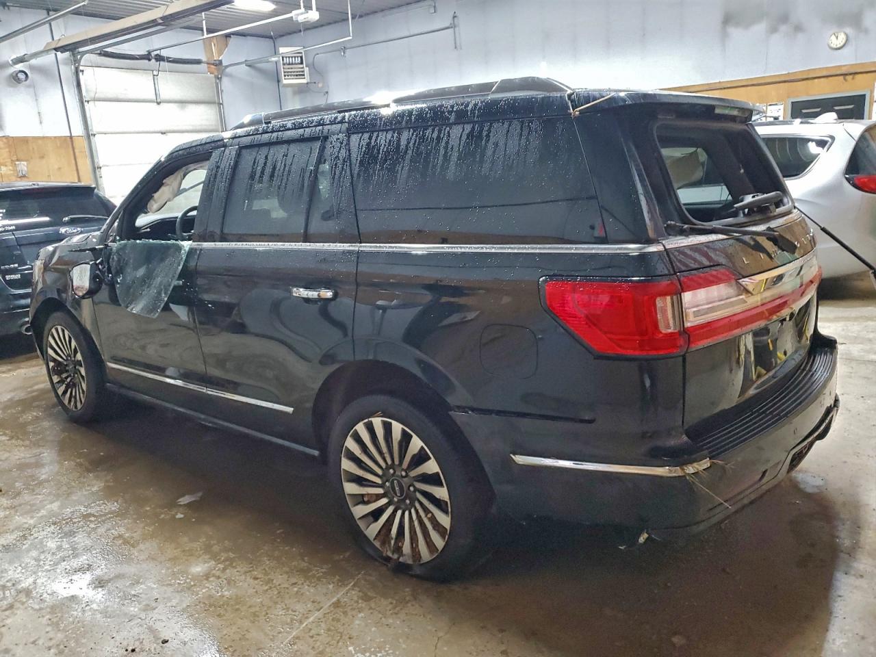 Lincoln Navigator Reserve Image 12