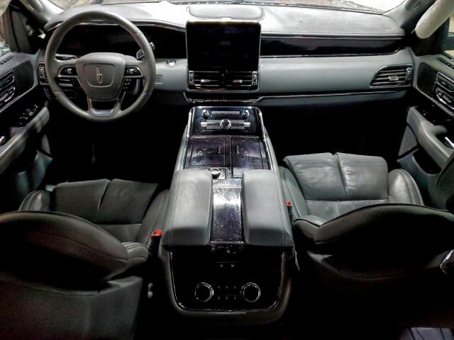Lincoln Navigator Reserve Image 3