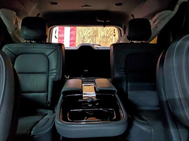 Lincoln Navigator Reserve Image 5