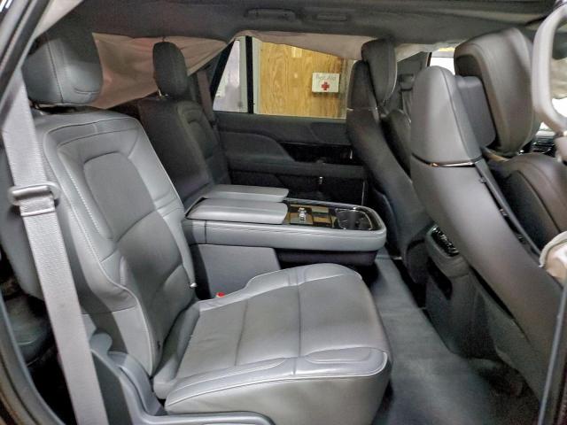Lincoln Navigator Reserve Image 13