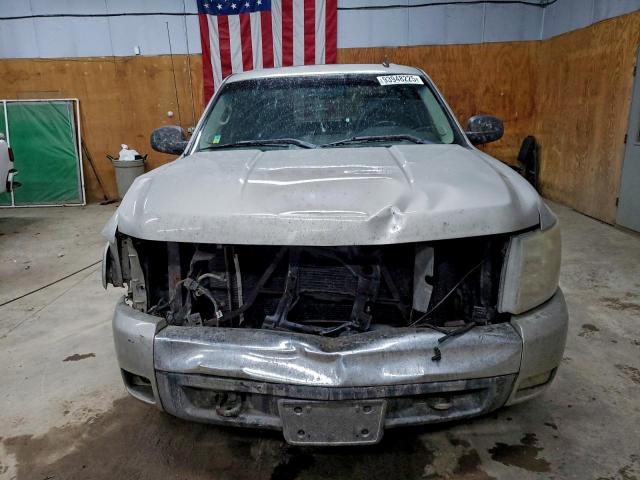 Chevrolet Silverado K1500 Image 2