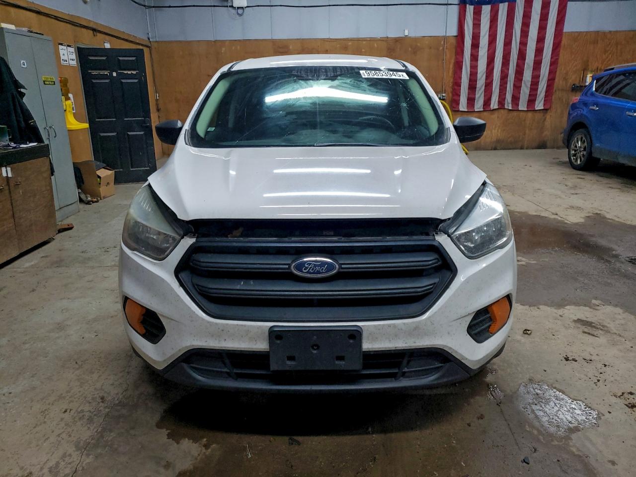 Ford Escape S Image 9