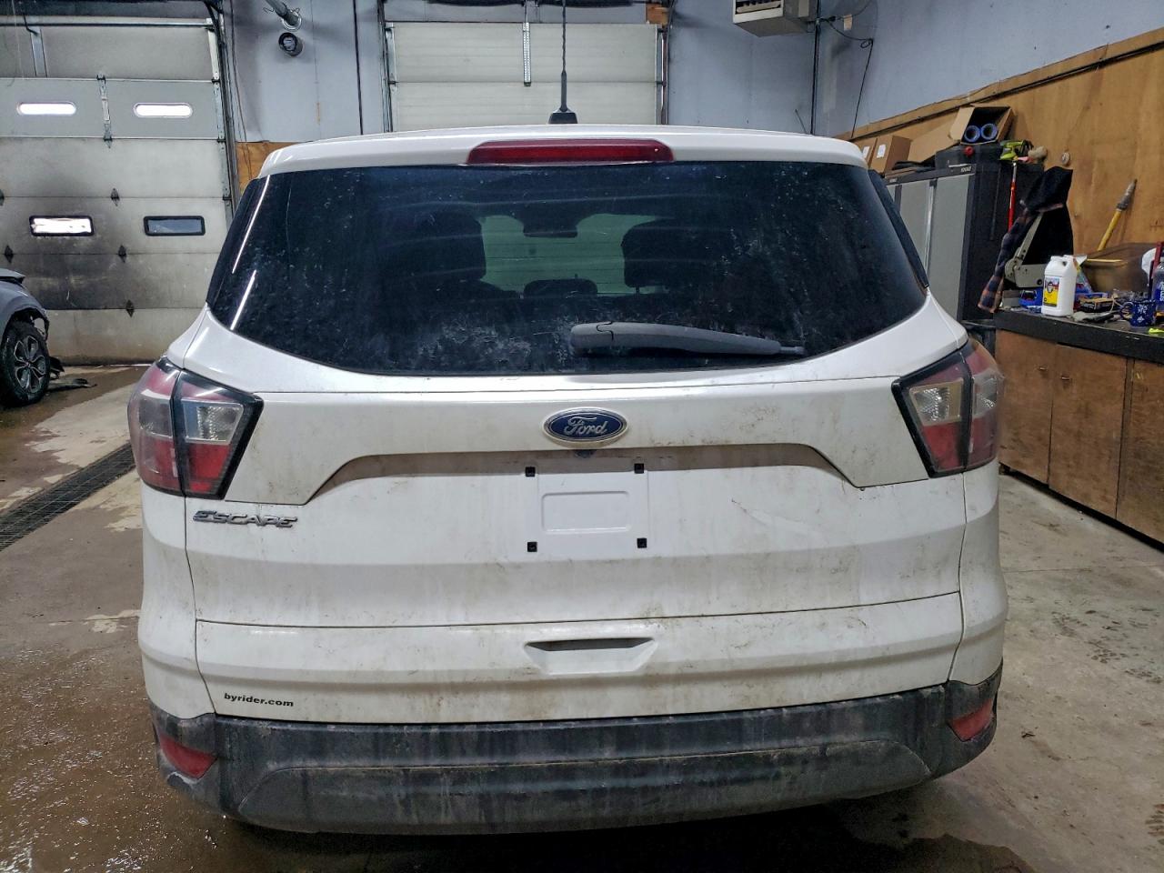 Ford Escape S Image 8