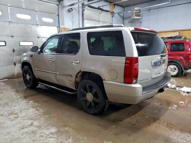 Cadillac Escalade Luxury Image 2