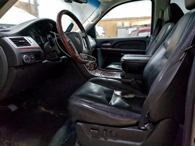 Cadillac Escalade Luxury Image 3