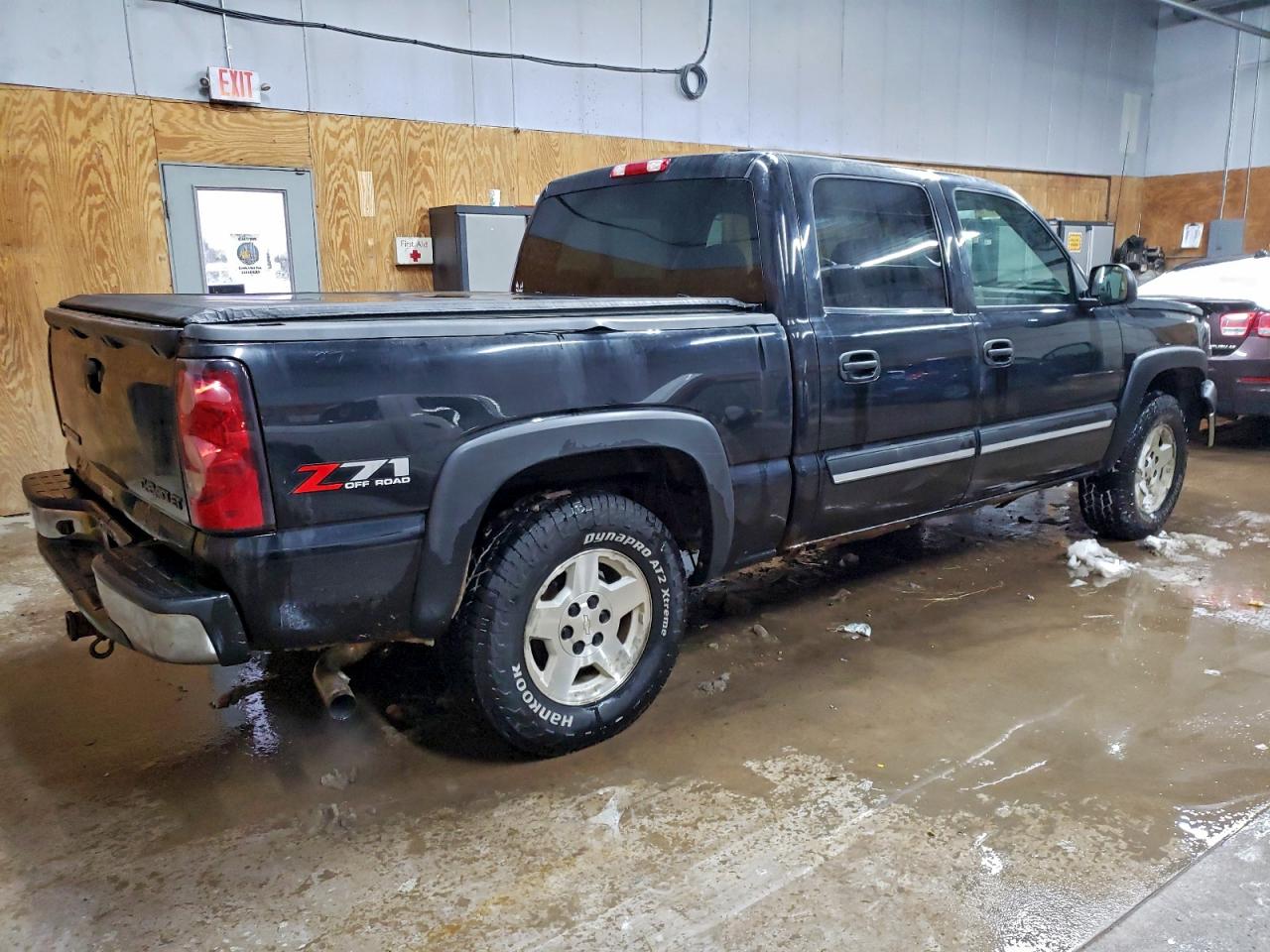 Chevrolet Silverado K1500 Image 3