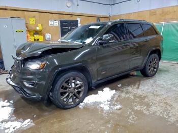  Salvage Jeep Grand Cherokee