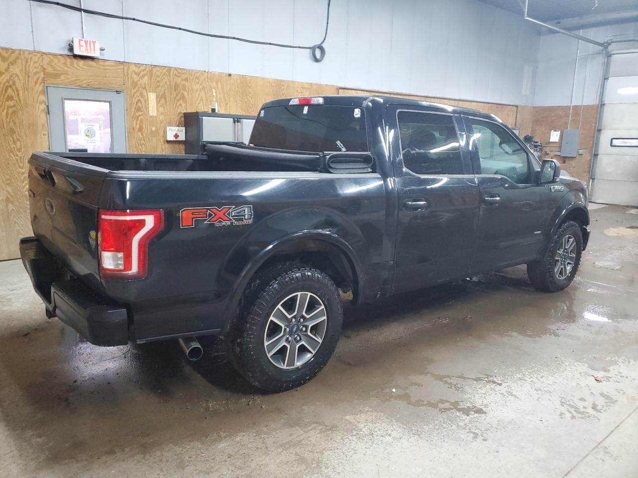 Ford F-150 Supercrew Image 2