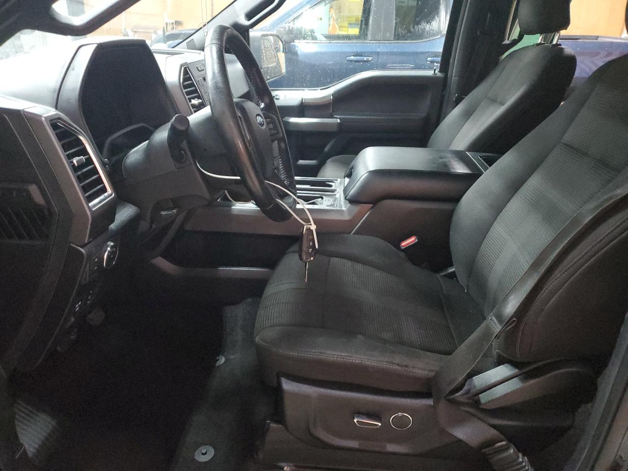 Ford F-150 Supercrew Image 7