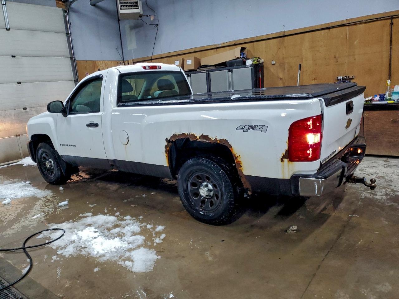 Chevrolet Silverado K1500 Image 5