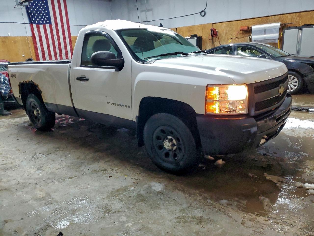 Chevrolet Silverado K1500 Image 4