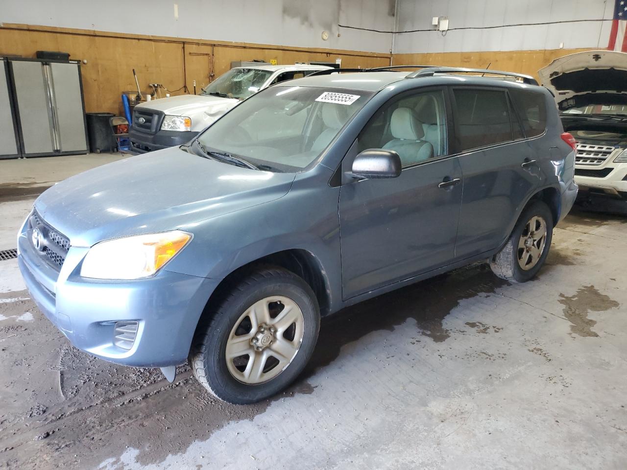 Toyota RAV4 Image 1
