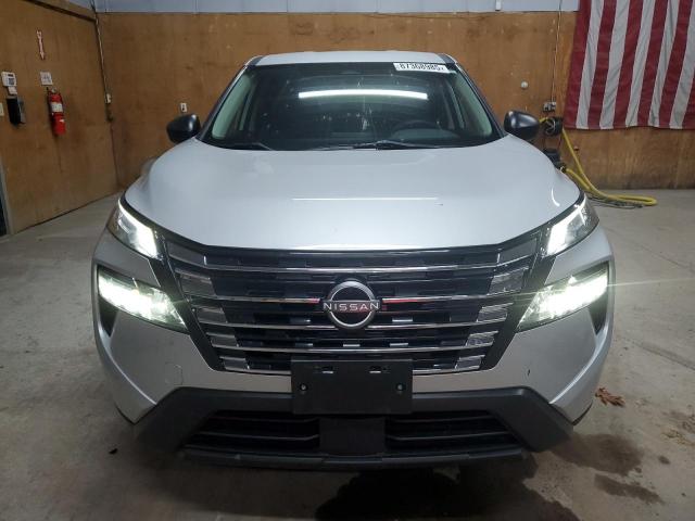 Nissan Rogue S Image 3