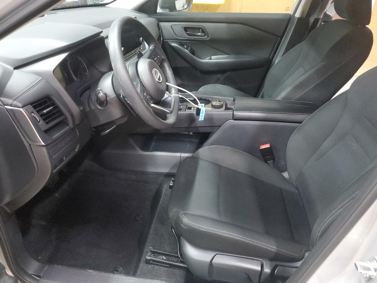 Nissan Rogue S Image 12