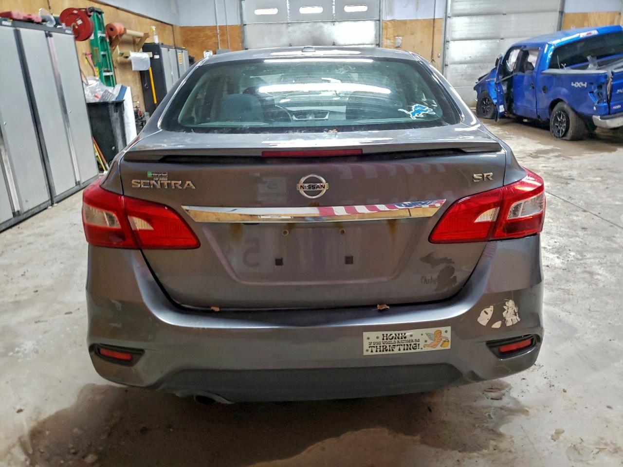 Nissan Sentra S Image 4