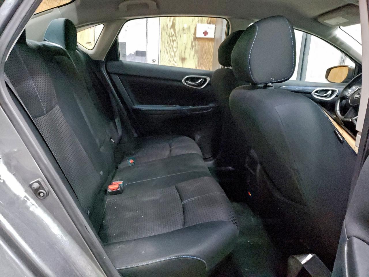 Nissan Sentra S Image 10