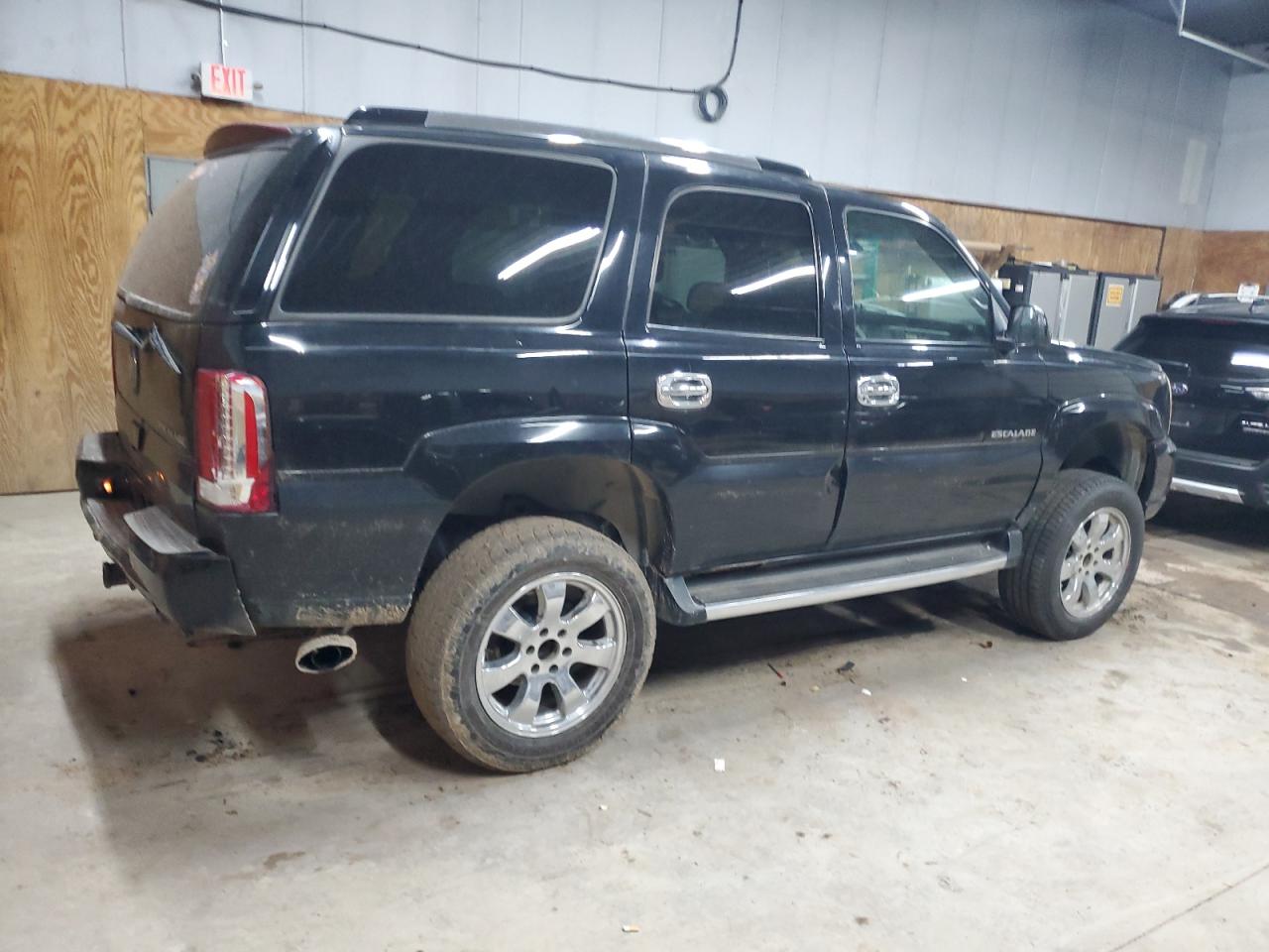 Cadillac Escalade Luxury Image 8