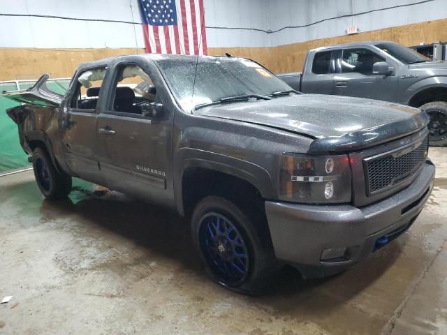 Chevrolet Silverado K1500 Ltz Image 3