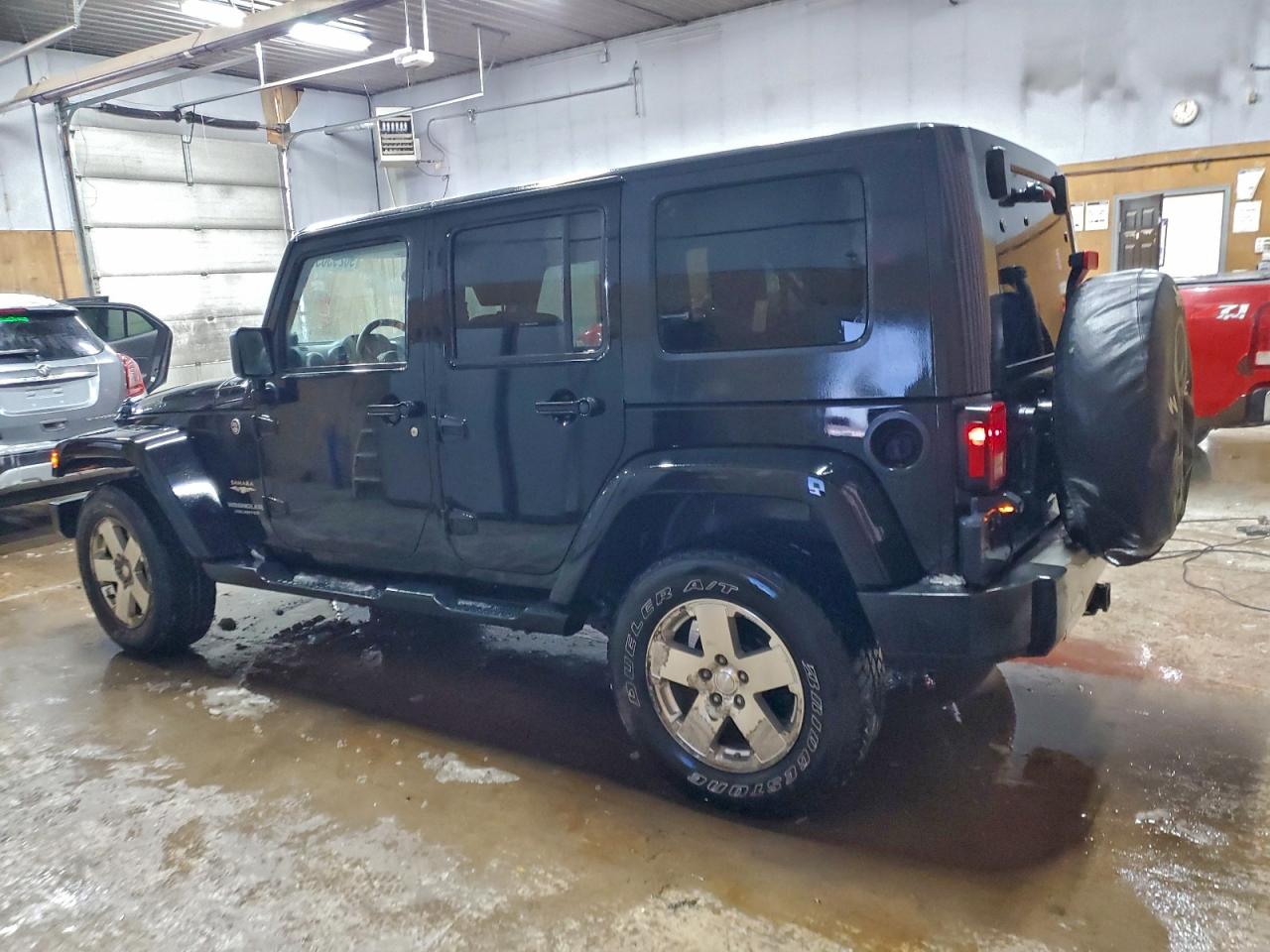 Jeep Wrangler Sahara Image 11