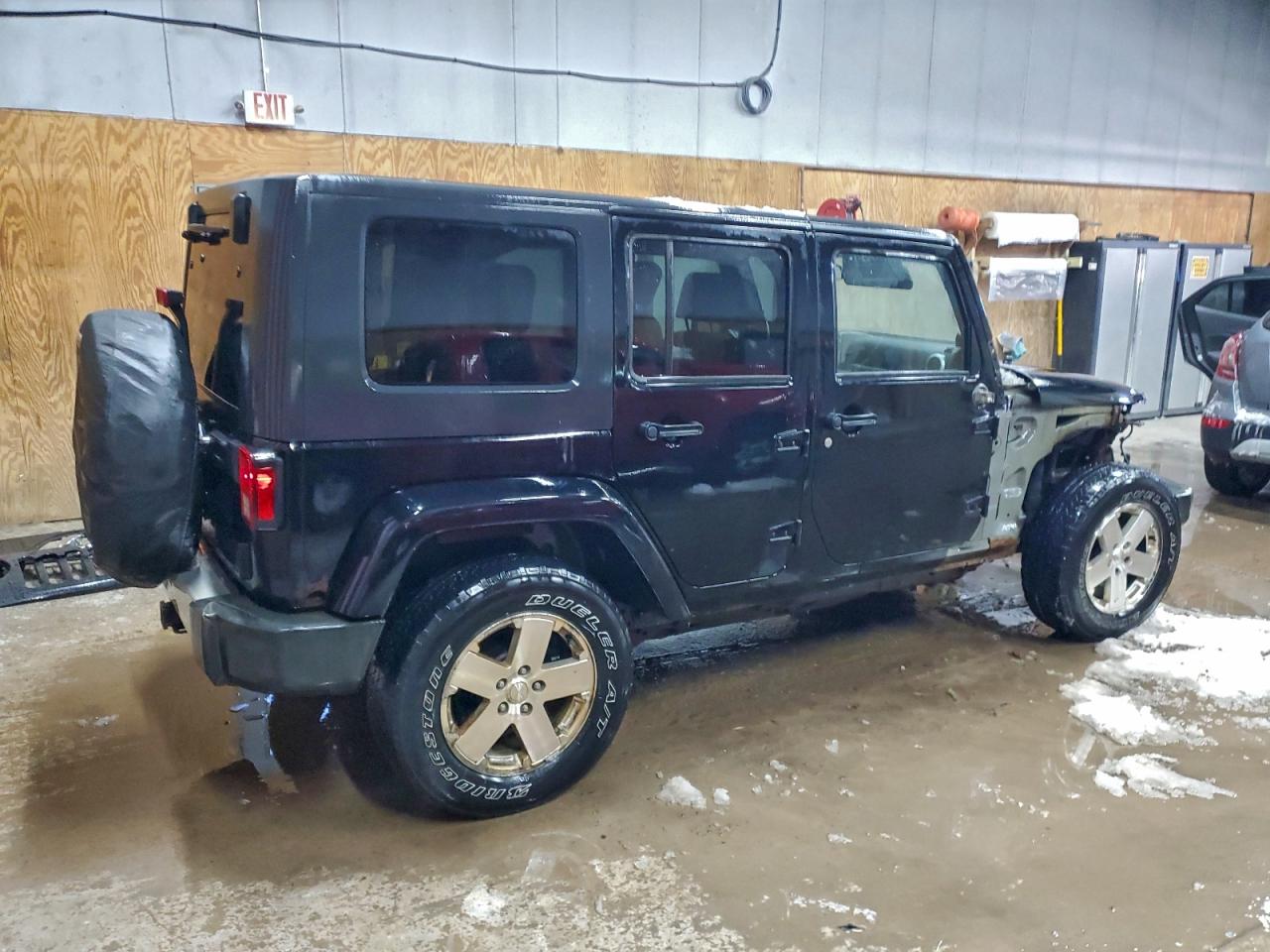 Jeep Wrangler Sahara Image 2