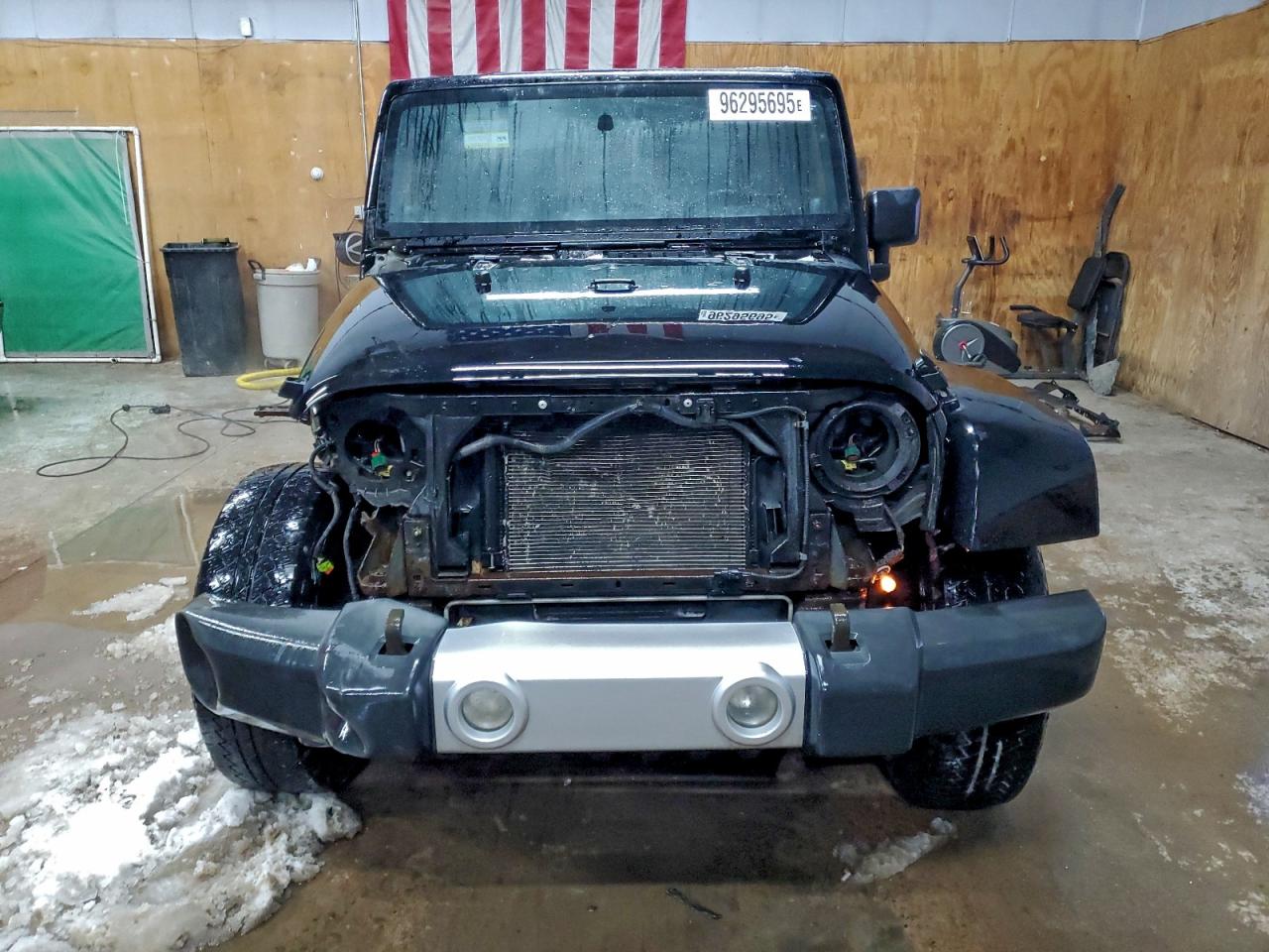 Jeep Wrangler Sahara Image 7