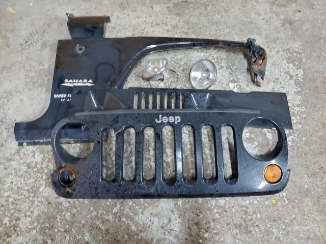 Jeep Wrangler Sahara Image 8