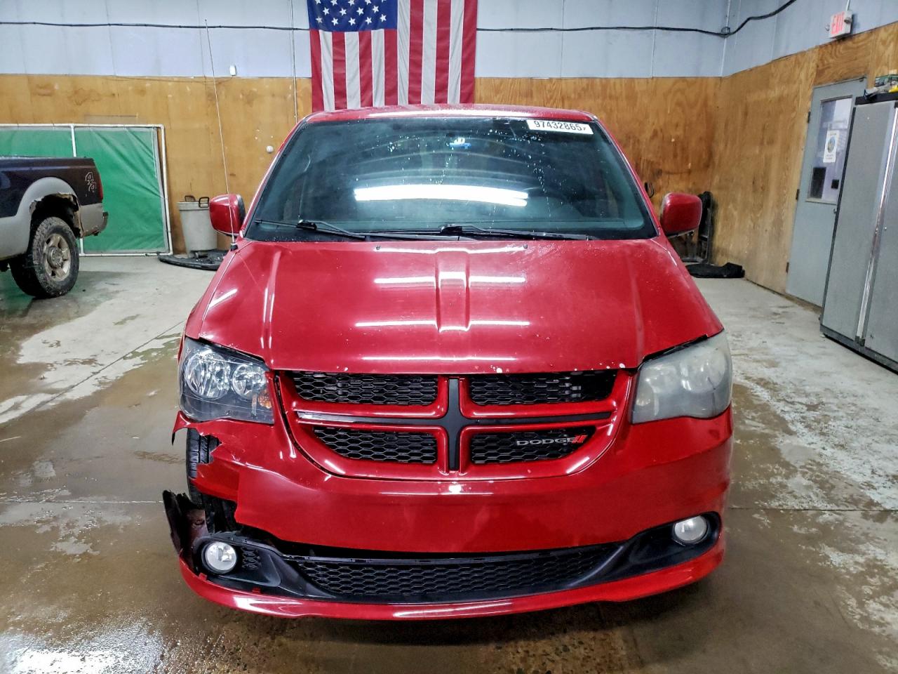 Dodge Caravan R/t Image 5