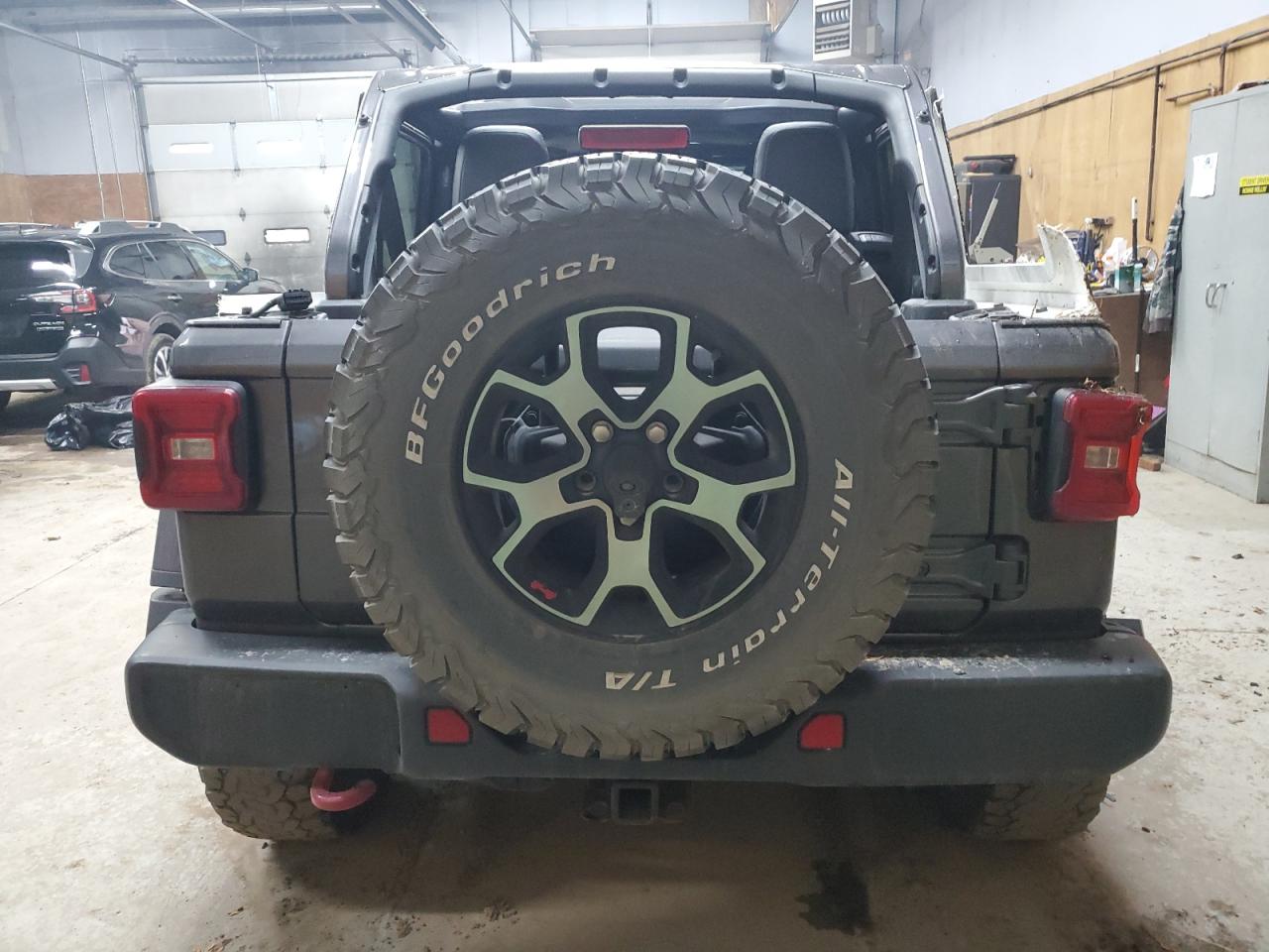 Jeep Wrangler Rubicon Image 12