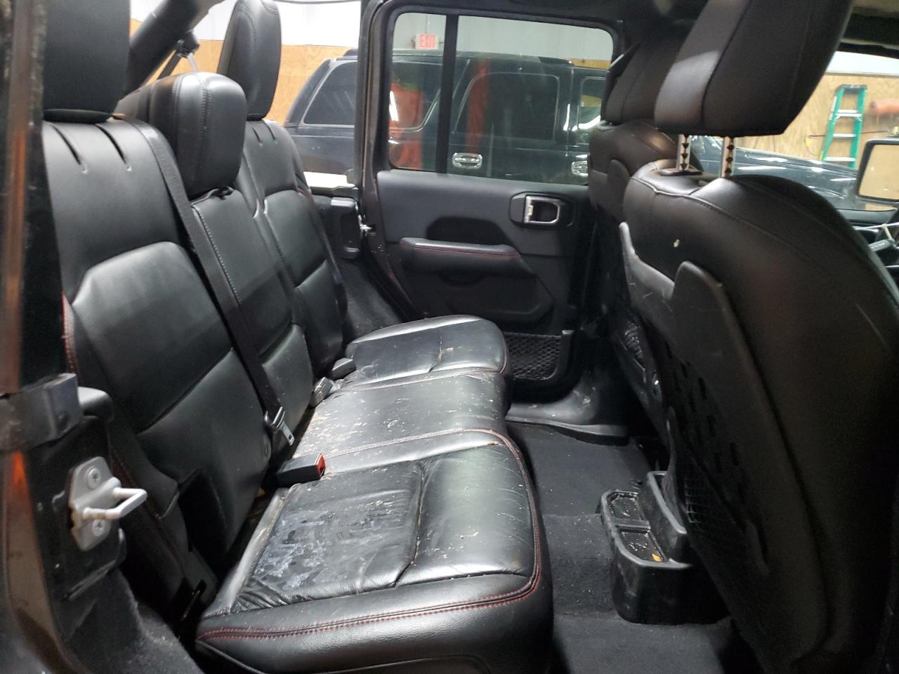 Jeep Wrangler Rubicon Image 3