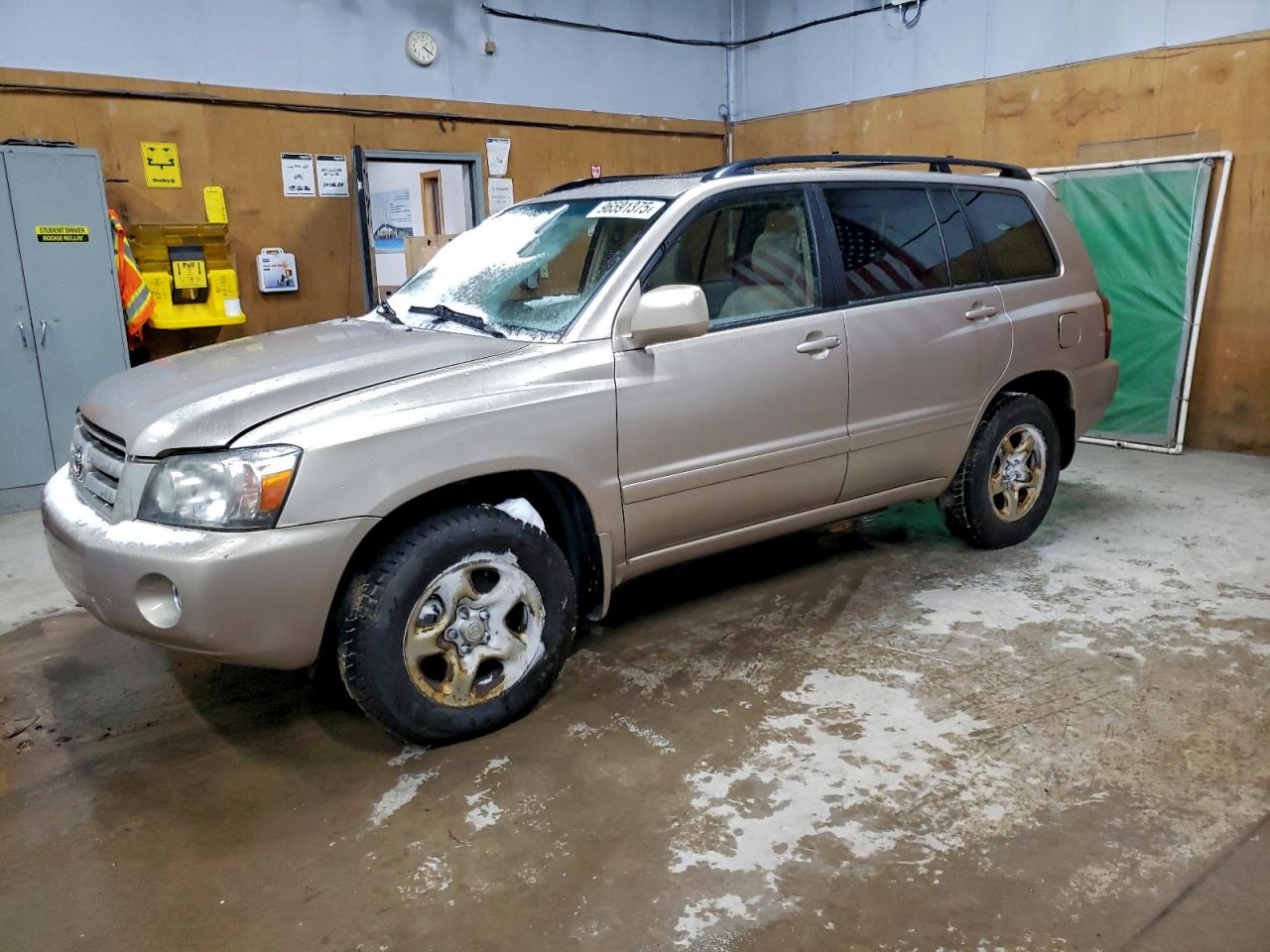 Toyota Highlander Sport Image 1