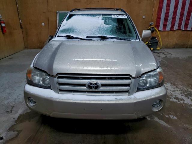 Toyota Highlander Sport Image 9