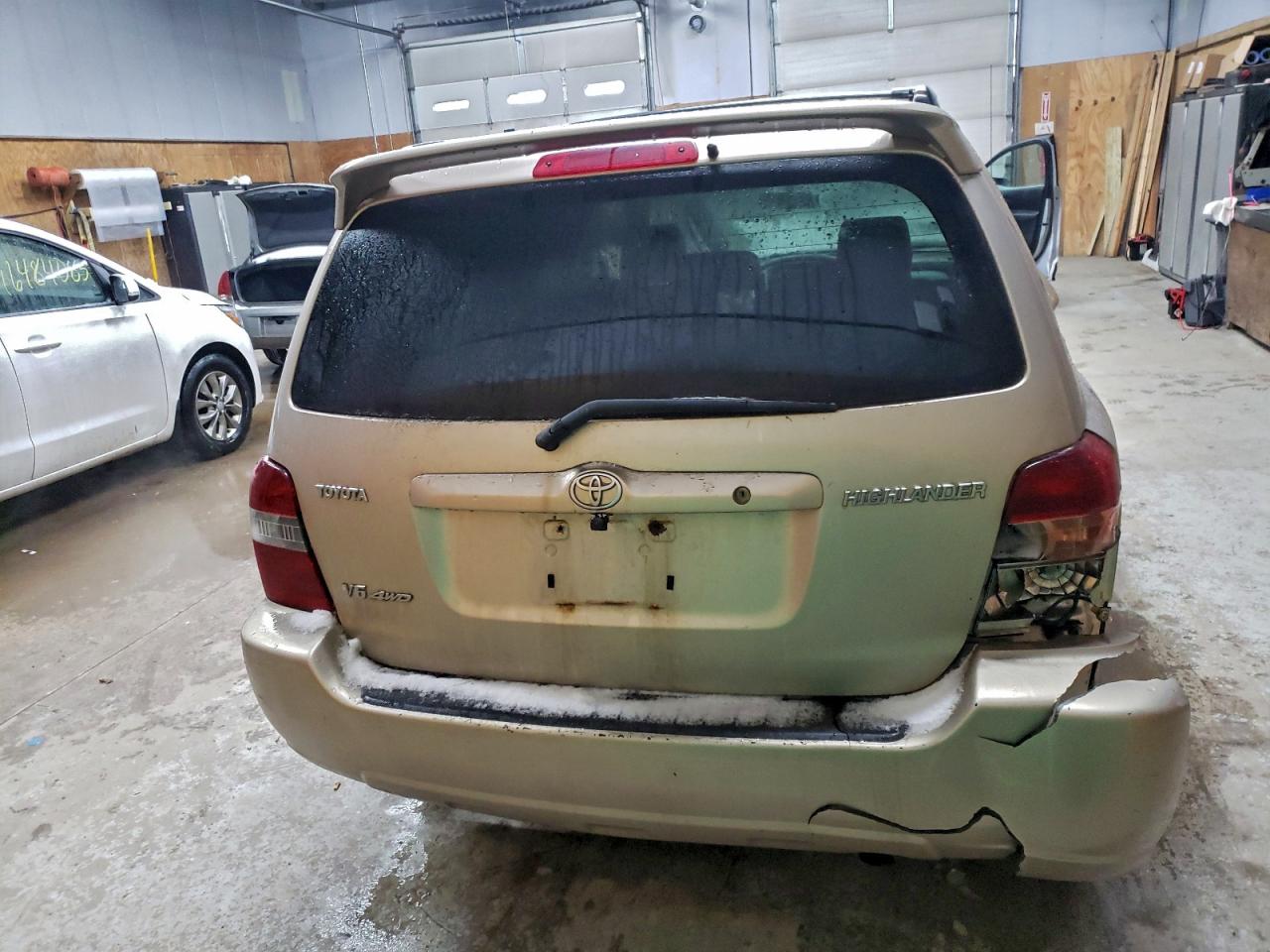 Toyota Highlander Sport Image 10