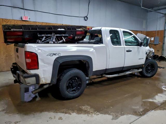 Chevrolet Silverado K2500 Heavy Duty Image 3