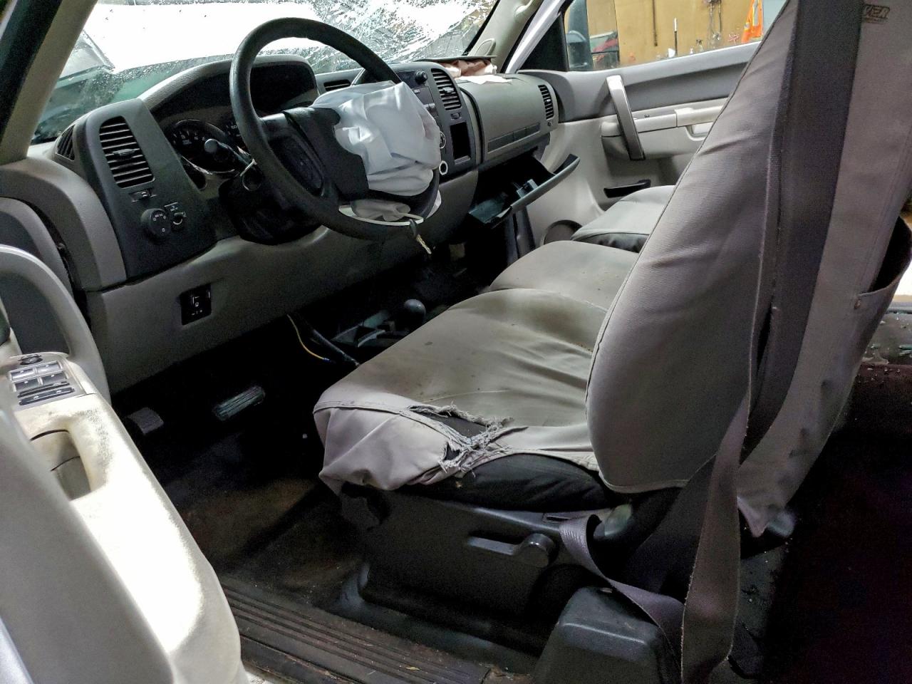 Chevrolet Silverado K2500 Heavy Duty Image 4