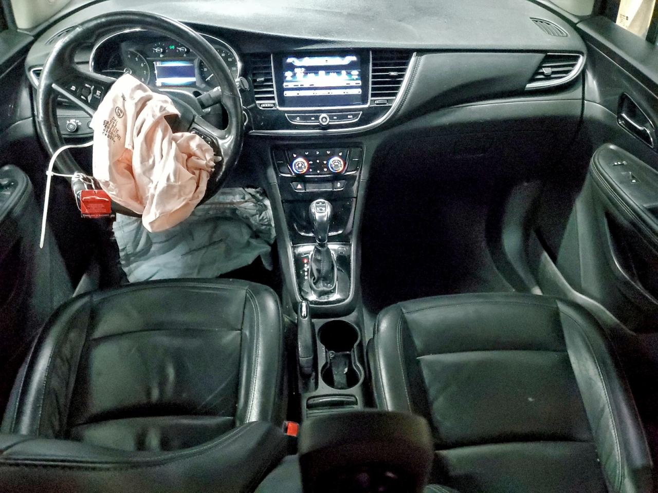 Buick Encore Essence Image 7