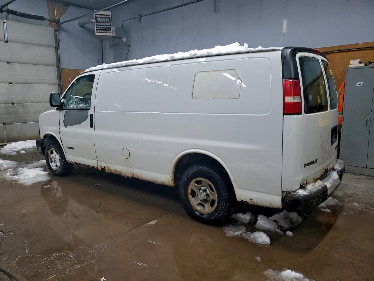 Chevrolet Express Image 7
