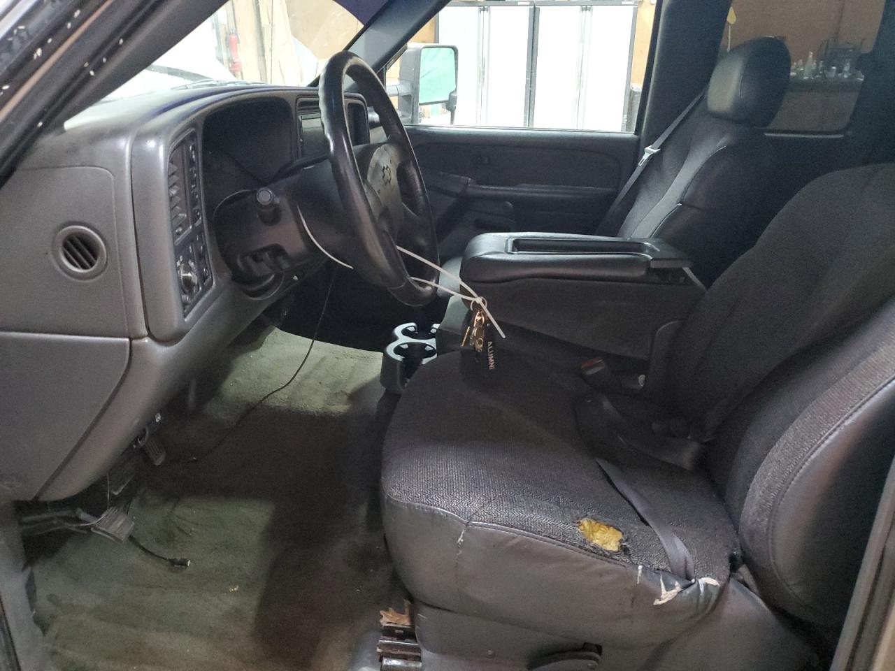 Chevrolet Silverado K1500 Image 9