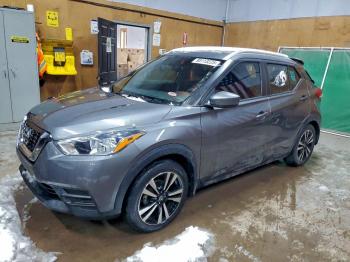  Salvage Nissan Kicks