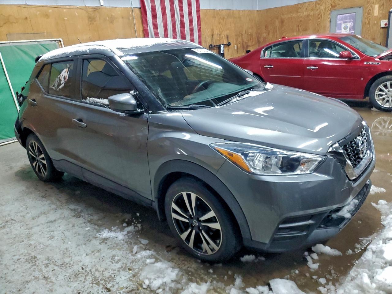 Nissan Kicks S Image 4